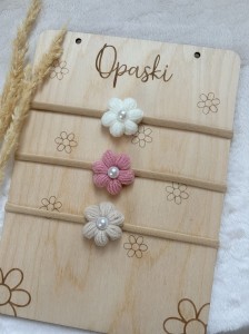 Kwiatki szydełkowe na opasce