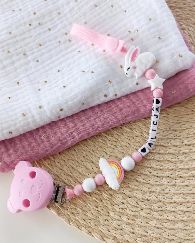 biało jasno różowa biały królik tęcza i gwiazdka.jpg