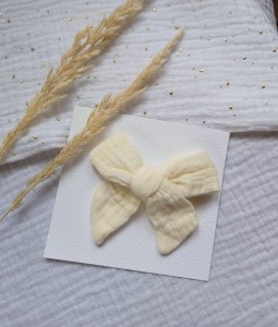 Spinka kokardka  - Śmietankowa